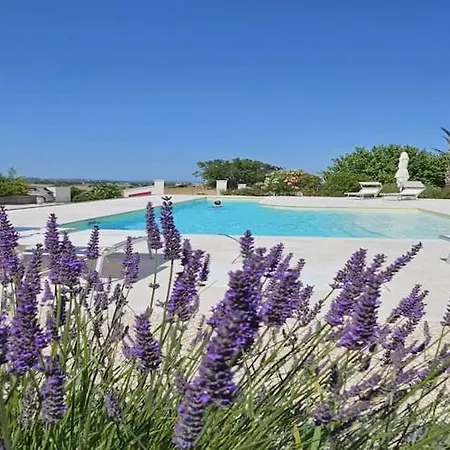 Loft In A Beautiful With Swimming Pool Monsano