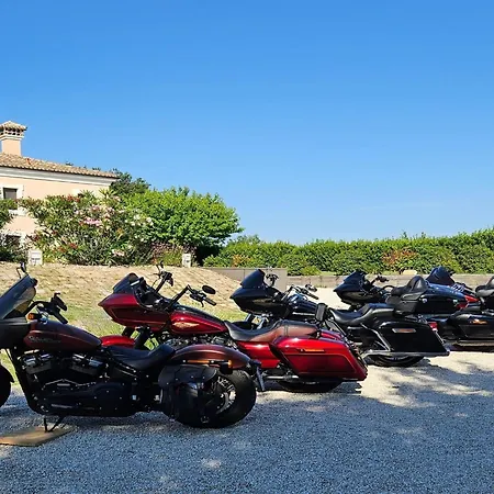 Manor In Marche Near Adriatic Beaches 别墅